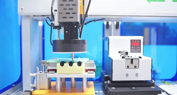 When should I consider a router-saw integrated machine? When should I consider a router-saw integrated machine?